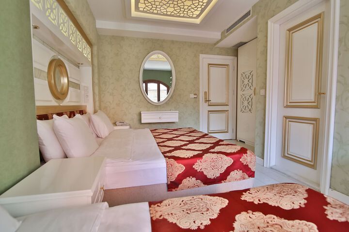 Room 3 of 27