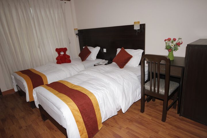 Room 10 of 47