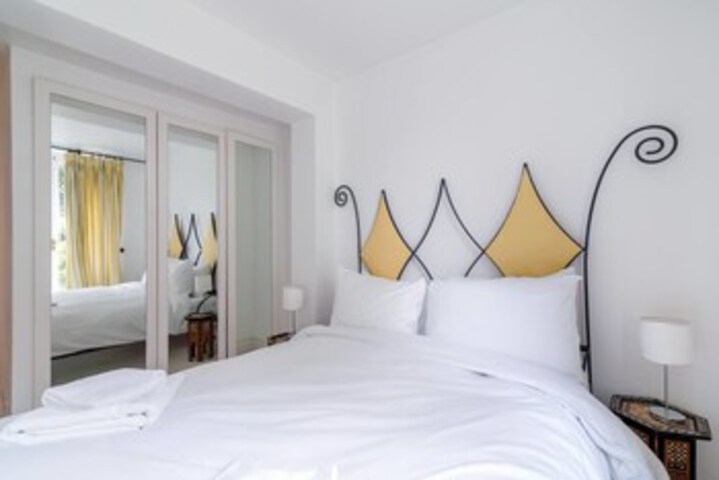 Room 16 of 30
