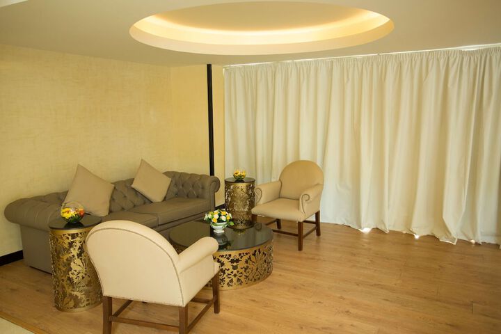 Hotel Interior 4 of 52