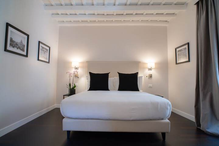 Room 11 of 31