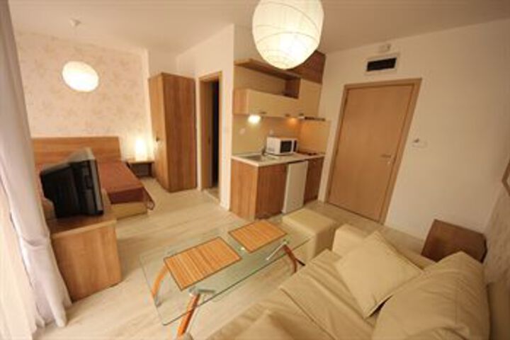 Room 98 of 153