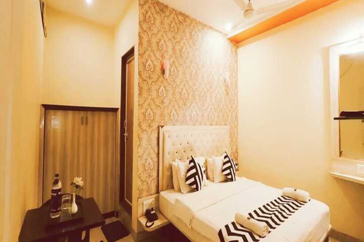 Room 5 of 31