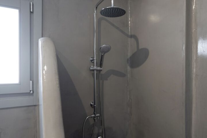 Room 42 of 83