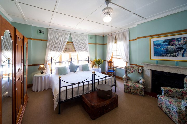 Room 13 of 95