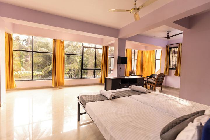 Room 3 of 9