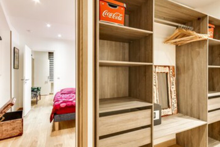 Room 27 of 27