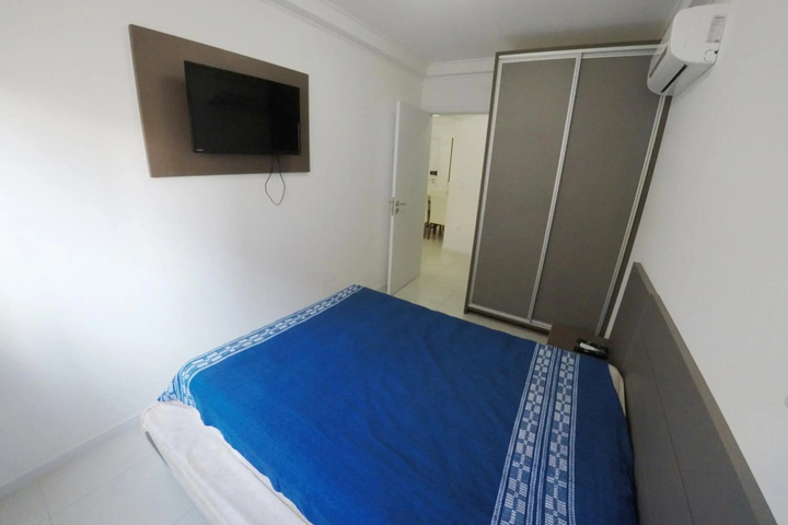 Room 6 of 15