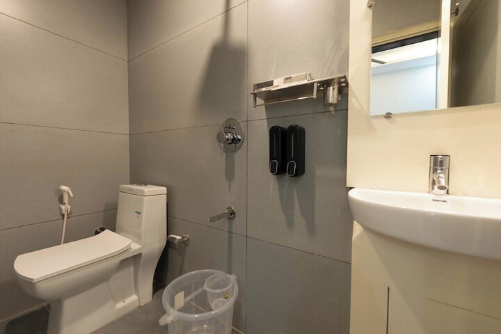 Room 14 of 16