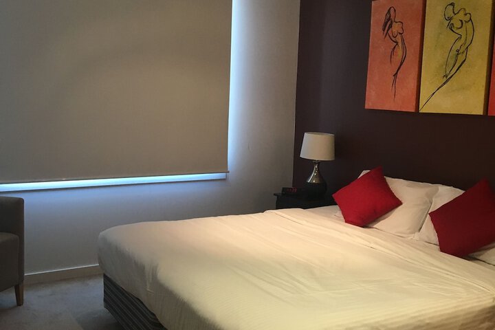 Room 3 of 34
