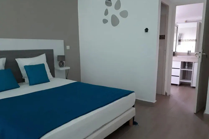 Room 5 of 23