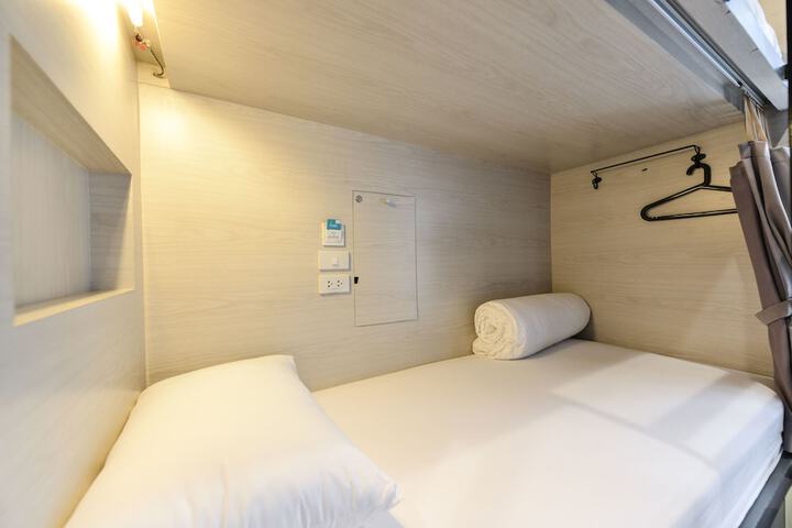 Room 19 of 42