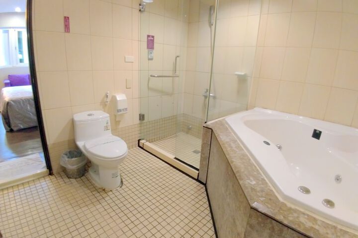 Clean Restrooms