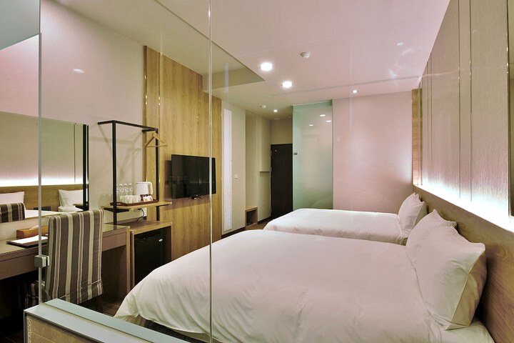 Room 38 of 55