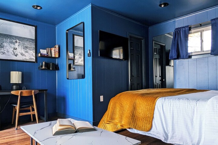 Room 44 of 117
