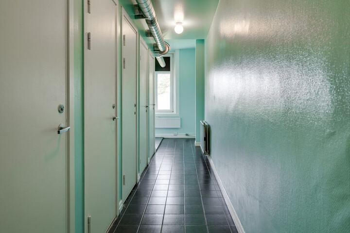 Room 21 of 33