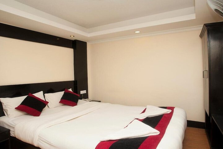 Room 3 of 12