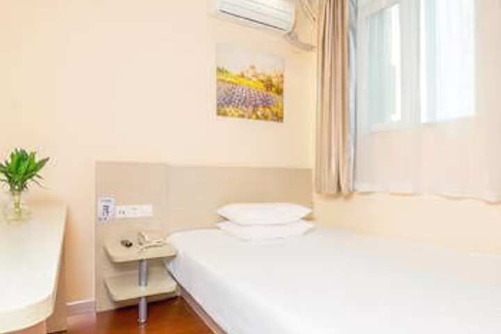 Room 6 of 6