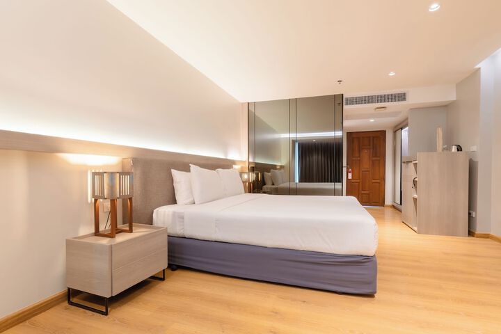 Room 12 of 73