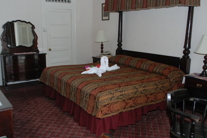 Room 5 of 95