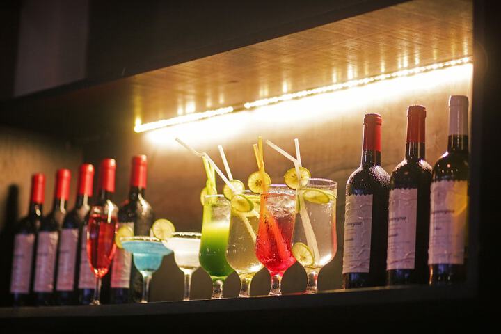 Lounge 54 of 75