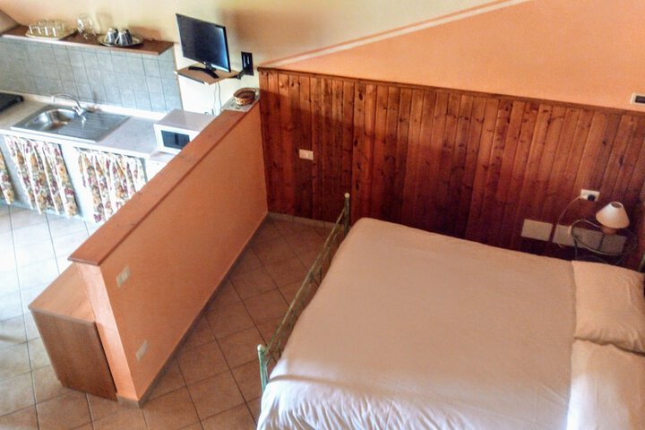 Room 7 of 49