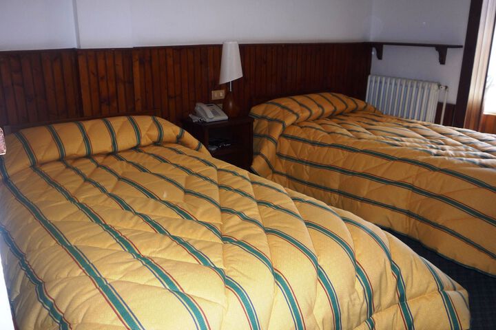 Room 13 of 84
