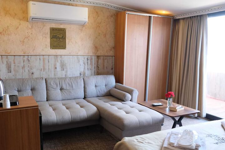Room 84 of 170
