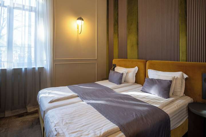 Room 48 of 120