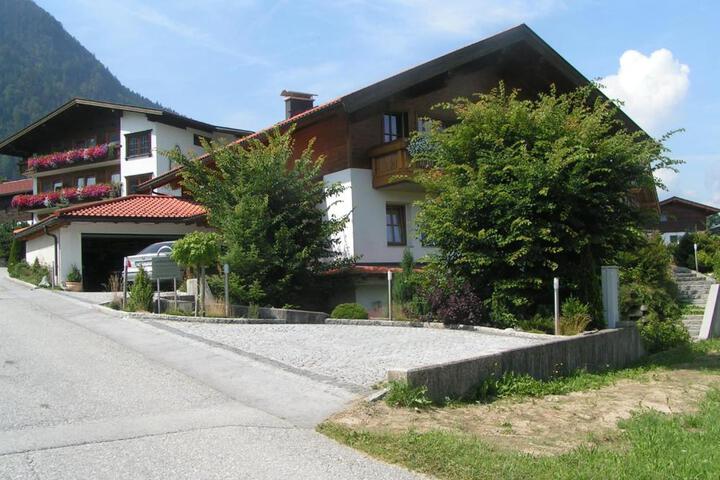 Property image 3