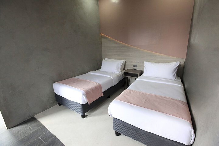 Room 25 of 69