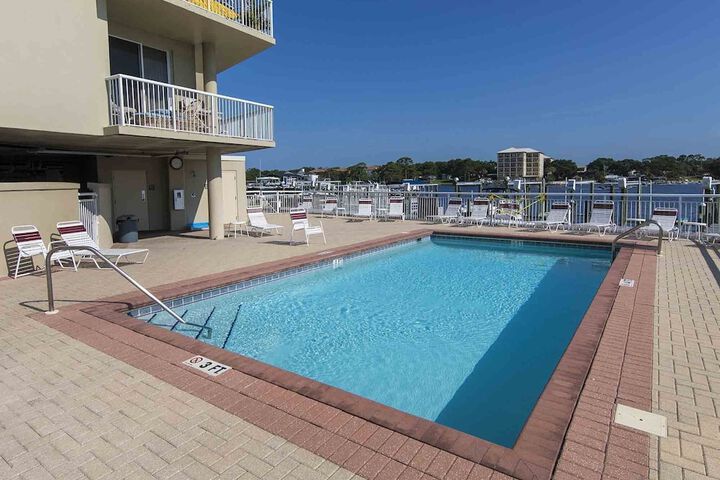 Pool 18 of 27