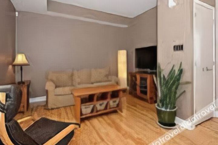 Photo of LM Stays - Nepean Street Townhouse