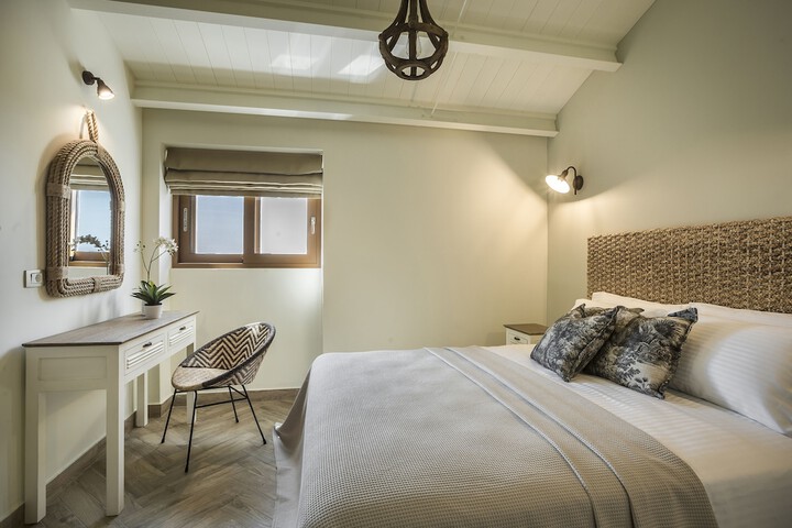 Room 10 of 83