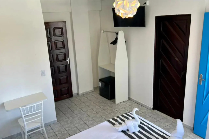 Room 2 of 21