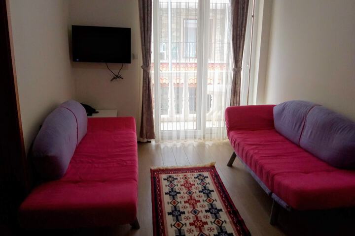 Room 11 of 25