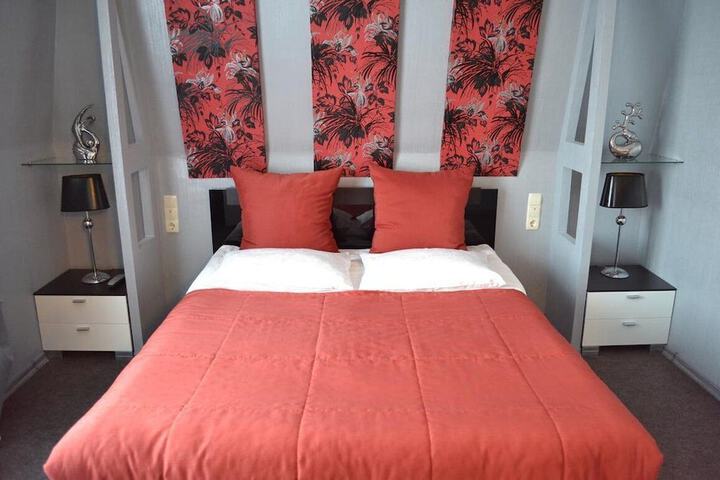 Room 34 of 99