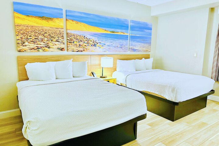 2 Queen Beds Accessible (6 of 11)
