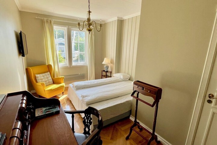 Room 12 of 135
