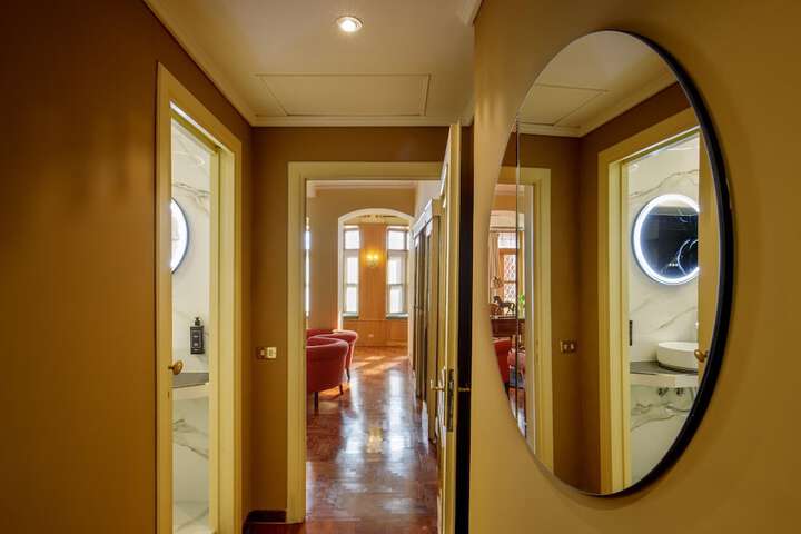 Room 158 of 289