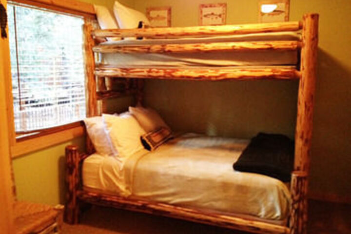 Room 11 of 36
