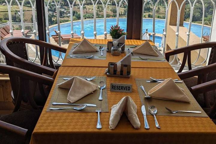 Dining 50 of 78