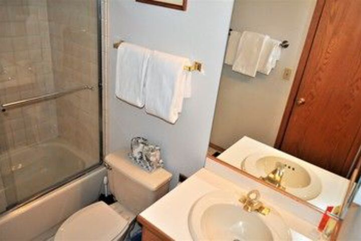 Room 22 of 195