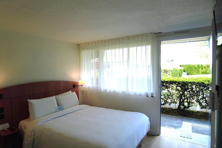 Room 10 of 51