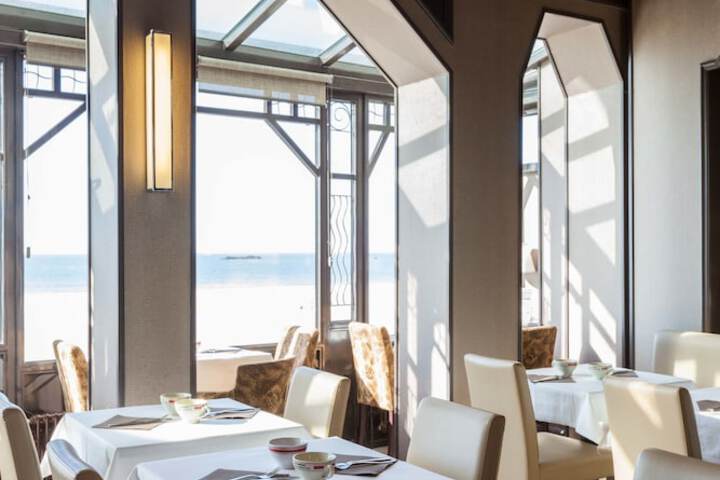 Dining Photos