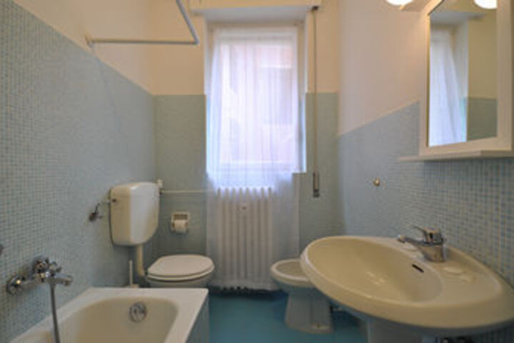 Room 25 of 450