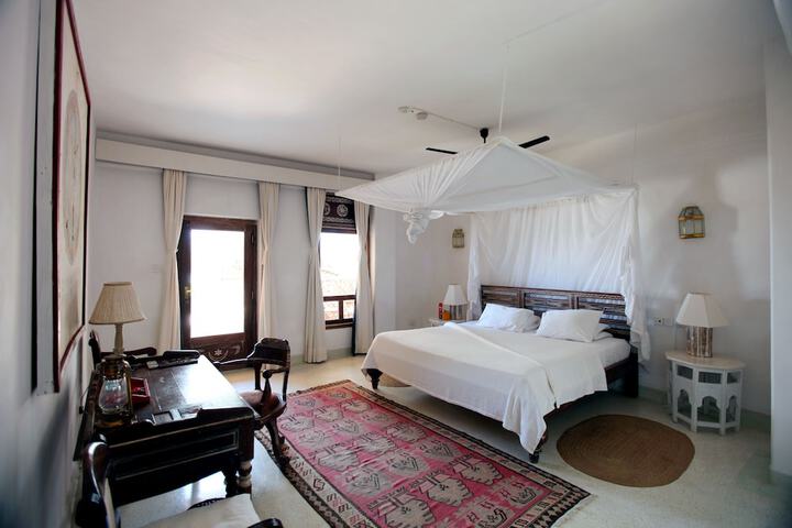 Room 42 of 149