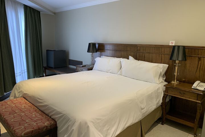 Room 7 of 66