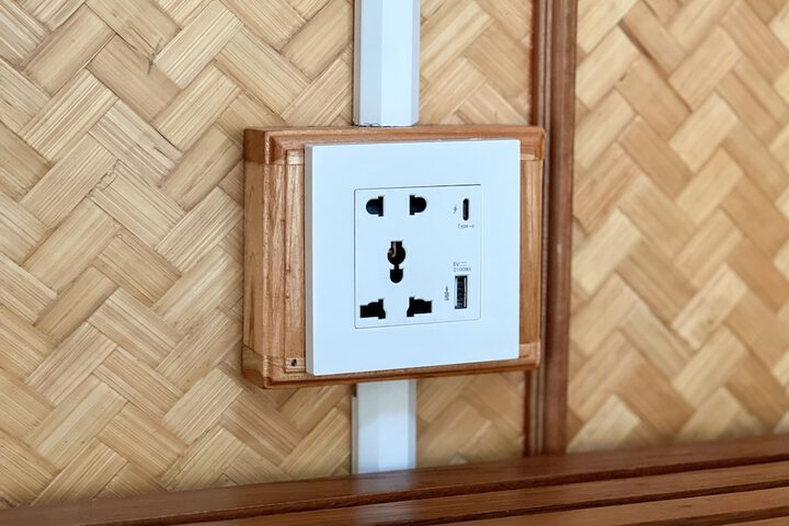 Room 10 of 66