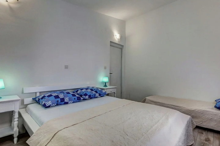 Room 3 of 23